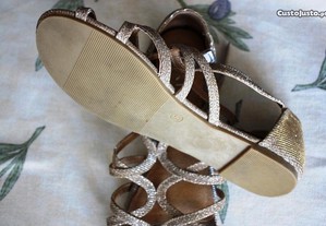 Sandálias douradas em pele por usar da TEXTO tamanho 37