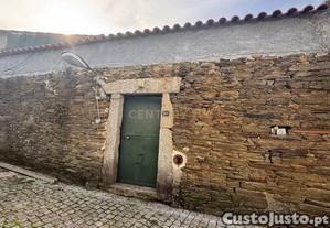 Casa em Pedra, Benquerena
