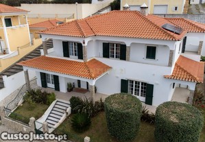   Moradia T5 como nova na Encarnação   Tranquilidade e vista desafogada!