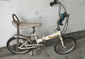 Bicicleta de criança antiga vintage