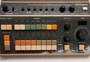 Roland CR-8000 (RAR0) ano 1981