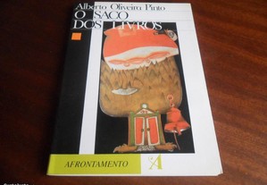 "O Saco dos Livros" de Alberto Oliveira Pinto