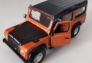 * Miniatura 1:43 Low Cost Jipe Land Rover Defender 110