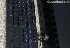 Caixa registrada e computador