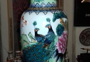 Grande jarra porcelana chinesa meados sec,xx.