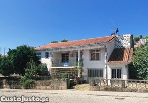 Fantstica Moradia T4 Com Terreno No Corao De...