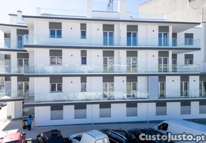 Apartamento T1 Junto Ao Mercado- 200 Mts Da Praia
