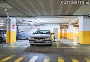 Garagem  na Av. Menres em Matosinhos