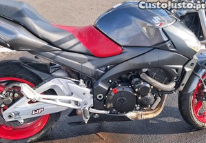 Suzuki GSR600 98cv poucos Quilmetros Nova