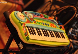 teclado órgão modificado circuit bend