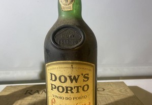 Vinho do Porto Dows Lágrima garrafa antiga