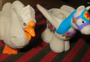 Brinquedos Pónei e Ganso, em acrílico - Medidas aproximadas : 11 X 9 e 7cm de largura