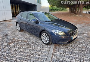 Volvo V40 1.6 D2 R-DESIGN - Navegao - Teto Panoramico - 13