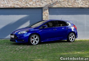 Ford Focus ST - 13