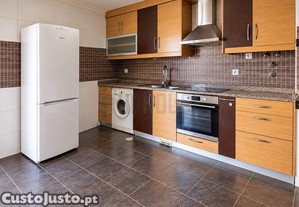 Apartamento T3 em Orgens, €325.000