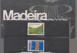 Carteira anual com selos CTT Madeira 1983