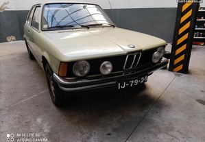 BMW 316 .