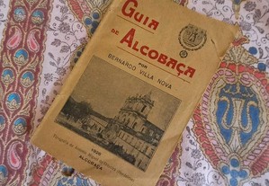 Livro antigo sobre Alcobaça