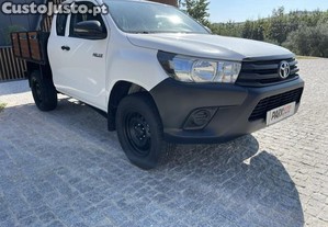 Toyota Hilux 2.4 D-4D 4WD CE 3L CH
