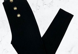 Leggings pretas cintura subida com botões da Zara