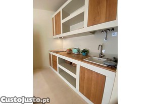Prdio Com 3 Apartamentos Totalmente Renovado...