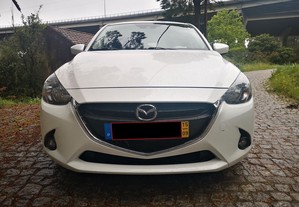 Mazda 2 1.5 D 105CV SKY-EVOLVE NAVI - NACIONAL - 5 LUGARES - GARANTIA 