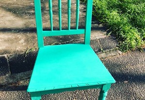 Cadeira antiga restaurada
