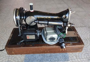 Máquina De Costura Singer Antiga de Pedal & Motor B.R.J.7