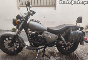 Keeway Superlight 125 com encosto passageiro e alforges Impecável - 16