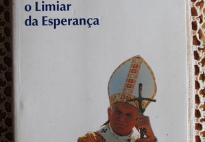 Atravessar O Limiar da Esperança de João Paulo II