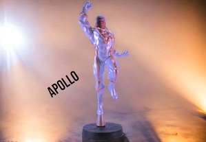 Figura inspirada no Apollo da DC Comics