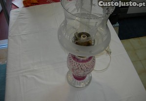 Candeeiro de mesa.