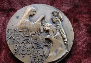 Medalha do Cinquentenário das Aparições de Fátima