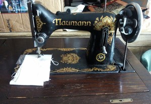 Maquina de costura Naumann