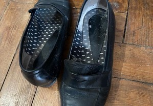 sapatos pretos 35
