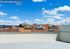Apartamento T2 novo com terrao na R. Cndido dos Reis no centro de Viseu