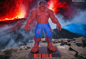 Figura inspirada em Red Hulk da Marvel