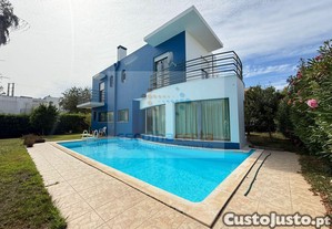 Moradia T3 à venda em Quinta do Anjo, €495.000