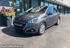 Peugeot 208 1.2 PureTech Signatu - 19