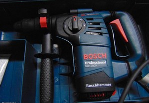 Martelo Bosch Profissional GBH 3000 já com 3 anos