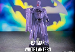 Figura inspirada no Batman White Lantern da DC Comics