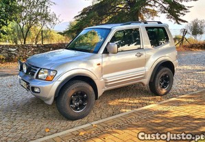 Mitsubishi Pajero Jipe 4X4 3.2DI-Diesel 165cv A/C - 00