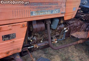 Trator universal