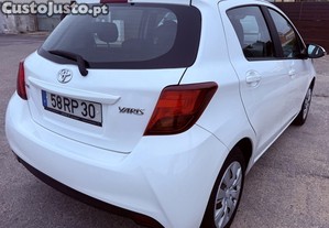 Toyota Yaris 1.4 D-4D Active+AC 90cv - 16