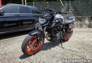 Yamaha MY-07 35kw escape Akrapovic