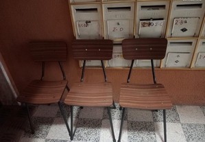 Pack de 3 cadeiras em bom estado Encontra se na Baixa da Banheira