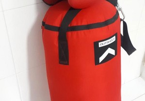 Luvas, cinto e saco para treino boxe ou kickboxing