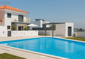 Casa / Villa T4 em Leiria de 191,00 m²