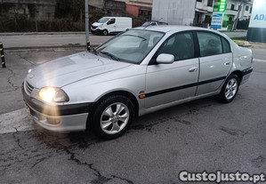Toyota Avensis 2.0 D4D Gasleo - 01