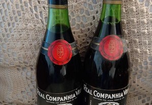 2 garrafas Grantom,tinto 1985,Douro - Real Comp.V.